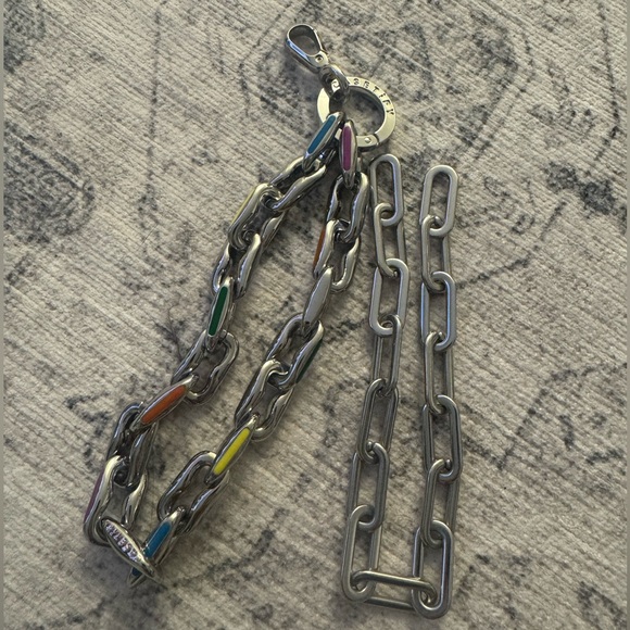 Casetify Multicolor Metal Chain Wrist Strap + Bonus Strap - Picture 2 of 6